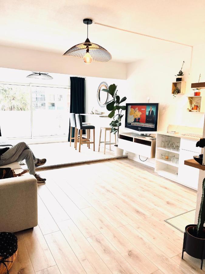 Le Sud Plage Et Piscine Gassin Eksteriør billede